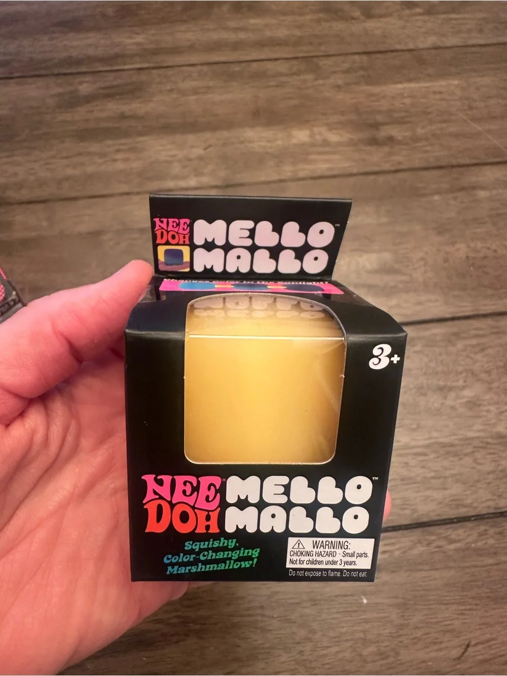 NeeDoh Mello Mallo Yellow Color Changing Marshmallow Squishy NEW